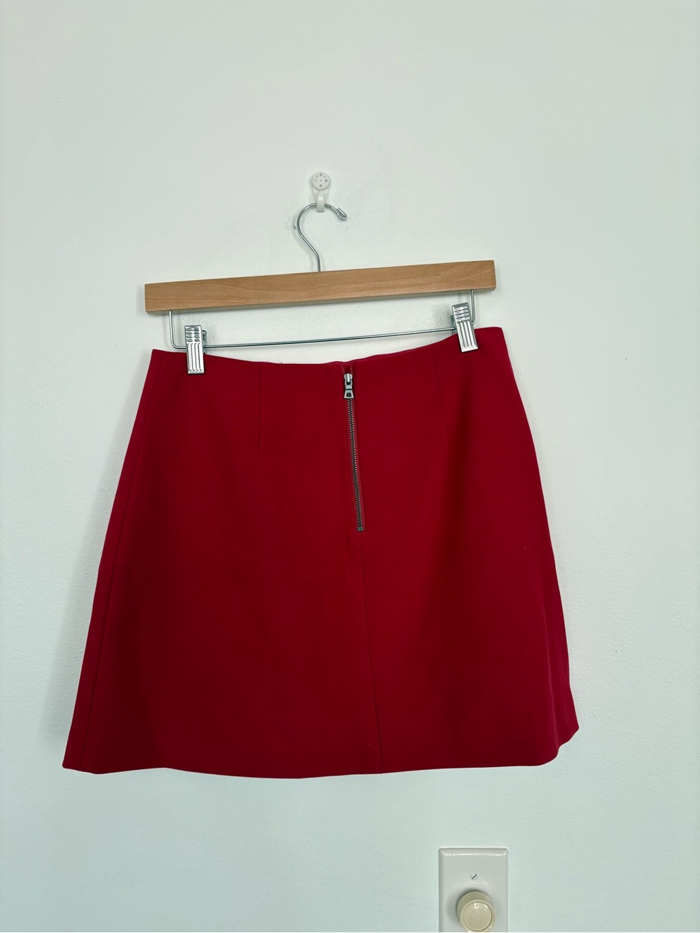 Alice + Olivia || Semira Pleated Mini Skirt in Deep Ruby Red 6 - Picture 4 of 9